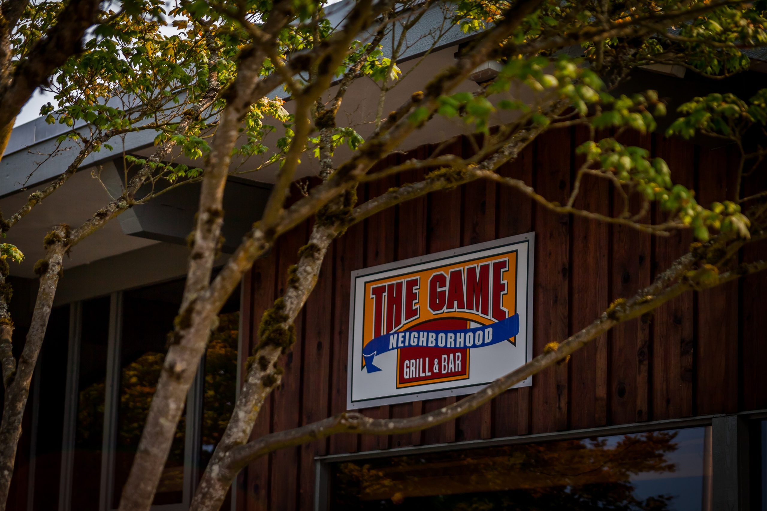 tHE GAME GRILL AND BAR